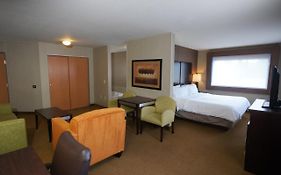 קניונוויל Creekside Hotel & Suites Exterior photo