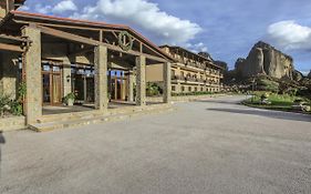 קאלאבאקה Grand Meteora Hotel Exterior photo