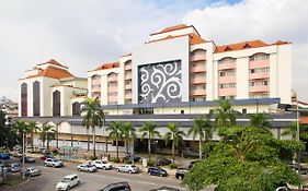 מלון קואלה לומפור Espira Sri Petaling Exterior photo
