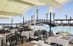 קיירניה Mercure Cyprus Casino Hotels & Wellness Resort Restaurant photo