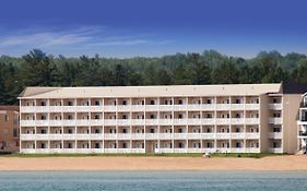 מקינאו סיטי Mackinaw Beach And Bay Inn & Suites Exterior photo