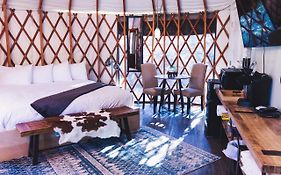 מלון Escalante Yurts - Luxury Lodging Exterior photo