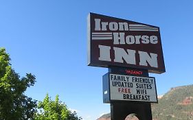 דורנגו Iron Horse Inn Exterior photo