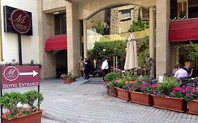 ביירות Midtown Hotel & Suites Exterior photo