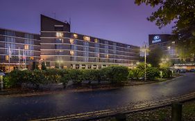 ביקנהיל Hilton Birmingham Metropole Hotel Exterior photo