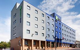 לונדון Holiday Inn Express Park Royal, An Ihg Hotel Exterior photo