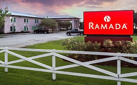 מלון Ramada By Wyndham Luling Exterior photo