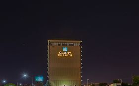 סינסינטי Quality Inn & Suites Exterior photo