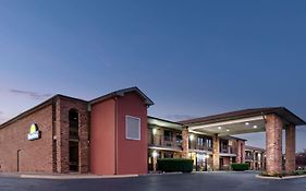 Days Inn By Wyndham ניו מרקט Exterior photo