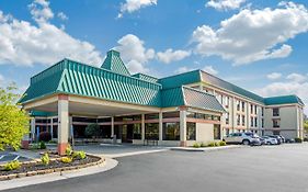 פורטסמות' Quality Inn & Suites Olde Town Exterior photo