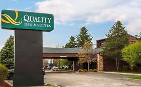 גושן Quality Inn & Suites Exterior photo