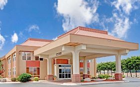 מלון Ramada By Wyndham ווסט ממפיס Exterior photo