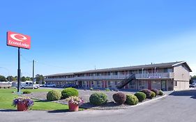 קנוויק Econo Lodge Exterior photo