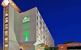 מנהטן Holiday Inn At The Campus, An Ihg Hotel Exterior photo