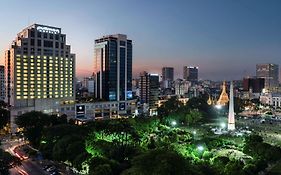מלון Pullman Yangon Centrepoint Exterior photo