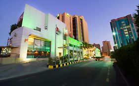 כוויית Holiday Inn - Suites Kuwait Salmiya, An Ihg Hotel Exterior photo