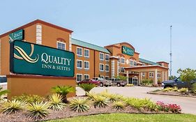 ווסט מונרו Quality Inn & Suites Exterior photo