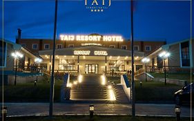 אולן בטור Taij Resort Hotel Exterior photo