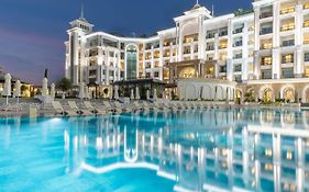 קיירניה Merit Royal Diamond Hotel & Spa Exterior photo