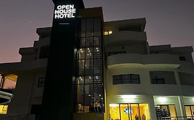 מבאבאנה Open House Hotel Exterior photo