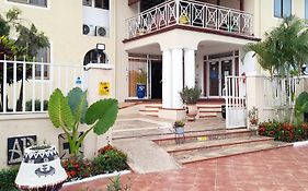 קומסי Asantewaa Premier Hotel Exterior photo