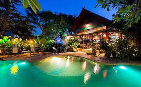 צ'אלונג Shanti Lodge Phuket Exterior photo