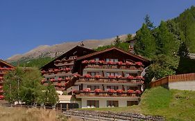 צרמט Hotel Alpenroyal Exterior photo