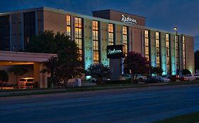 ג'פרסונוויל Radisson Hotel Louisville North Exterior photo