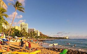 אפרטהוטל Aqua Aloha Surf Waikiki Exterior photo