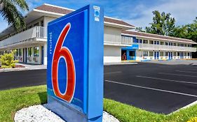 Motel 6 דניה ביץ' Exterior photo