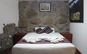 הוסטל Hostal Turistico Illapa Cusco 119 Exterior photo