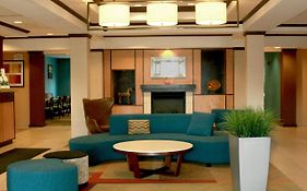 Fairfield Inn & Suites By Marriott פיירמונט Exterior photo