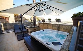 הוילה Mgarr Harbour Views Duplex Maisonette With Jacuzzi Hot Tub Exterior photo