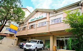 מלון באגויו Chalet Baguio Exterior photo