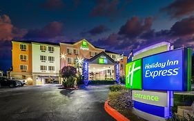 Holiday Inn Express קסטרו ואלי Exterior photo