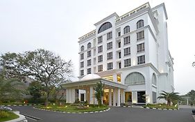 בוגור The Sahira Hotel Syariah Exterior photo