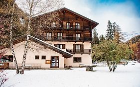 שמפולוק Alpine Forest Hotel Exterior photo