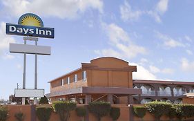 Days Inn By Wyndham סוקורו Exterior photo