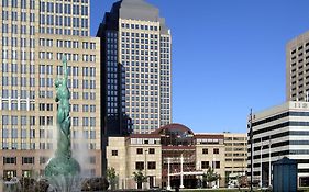 מלון Cleveland Marriott Downtown At Key Tower Exterior photo