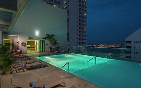 מלון Hampton By Hilton Cartagena Exterior photo