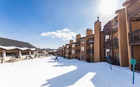 לדלו Mountain Lodge At Okemo Exterior photo