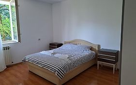 דירות סראייבו Apartman Aya Rejana Exterior photo