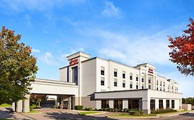 Hampton Inn & Suites ווסט הייבן Exterior photo