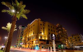 מלון אל חובר Doubletree By Hilton Dhahran Exterior photo