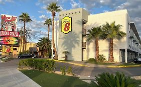 מלון Super 8 By Wyndham Las Vegas North Strip/Fremont St. Area Exterior photo