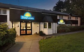 Days Inn Hotel פליט Exterior photo