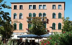 ונציה - לידו Hotel Cristallo Exterior photo