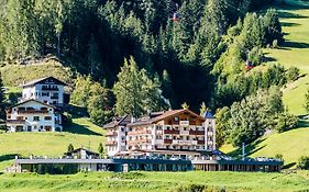 מלון אורטיסיי Rainell Dolomites Retreat Exterior photo