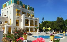 Hotel Les Mimosas טבארקה Exterior photo