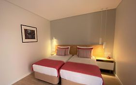פארו Cardeal Suites & Apartments Room photo